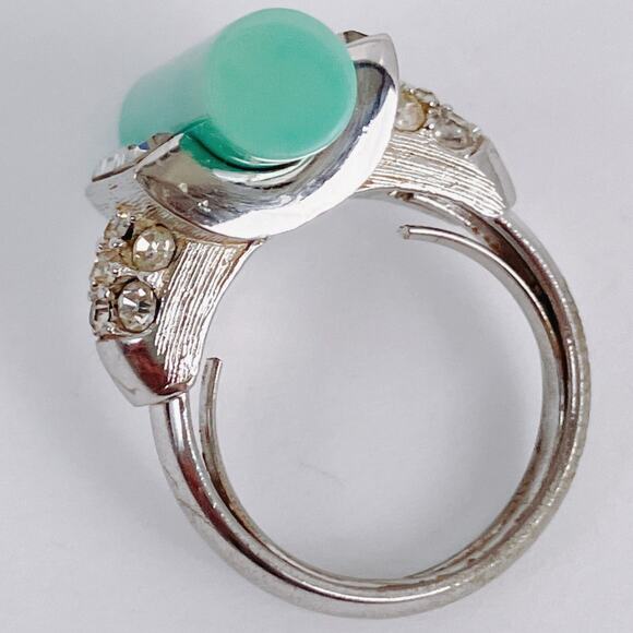 Vintage Trifari Ring Art Deco Style Green Lucite Rhinestone Size 5.75 Adjustable - Picture 7 of 16